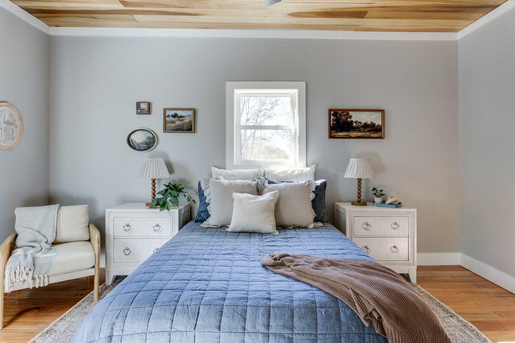 Upstairs bedroom
